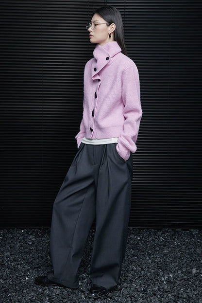 ピンクタートルネックカーディガン　B4419