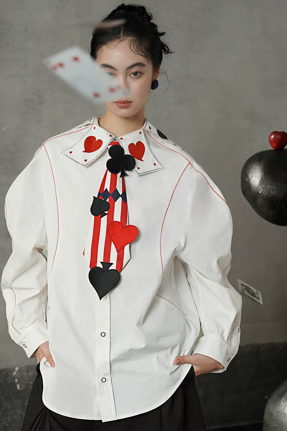 レッドストライプトランプネクタイ　B4580