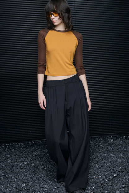 ブラックハンサムストレートワイドパンツ　B4680