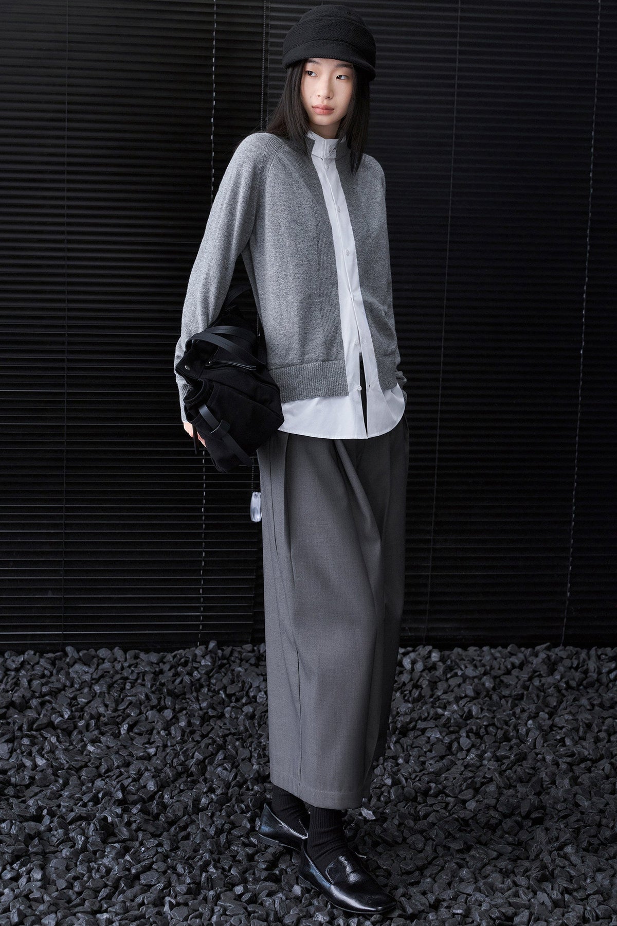 Gray Front/Back 2-Way Shirt-Layered Style Wool-Blend Knit B5025