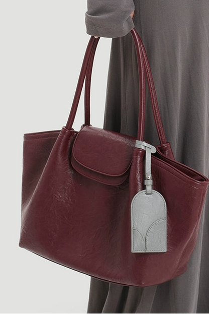 レザーニッチショルダーラージトートバッグ　B4412