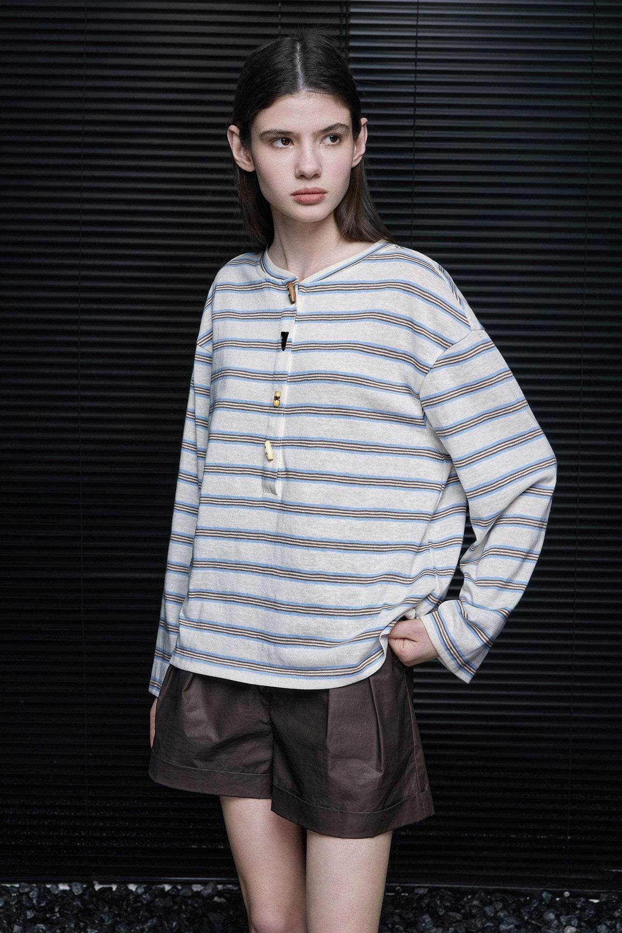 ホーンボタンストライプ長袖Ｔシャツ　B4685