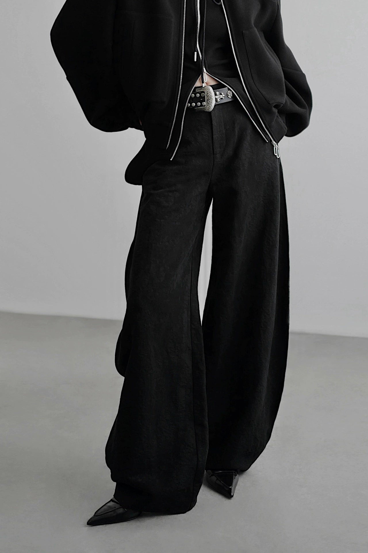 Stylish wide pants B4345