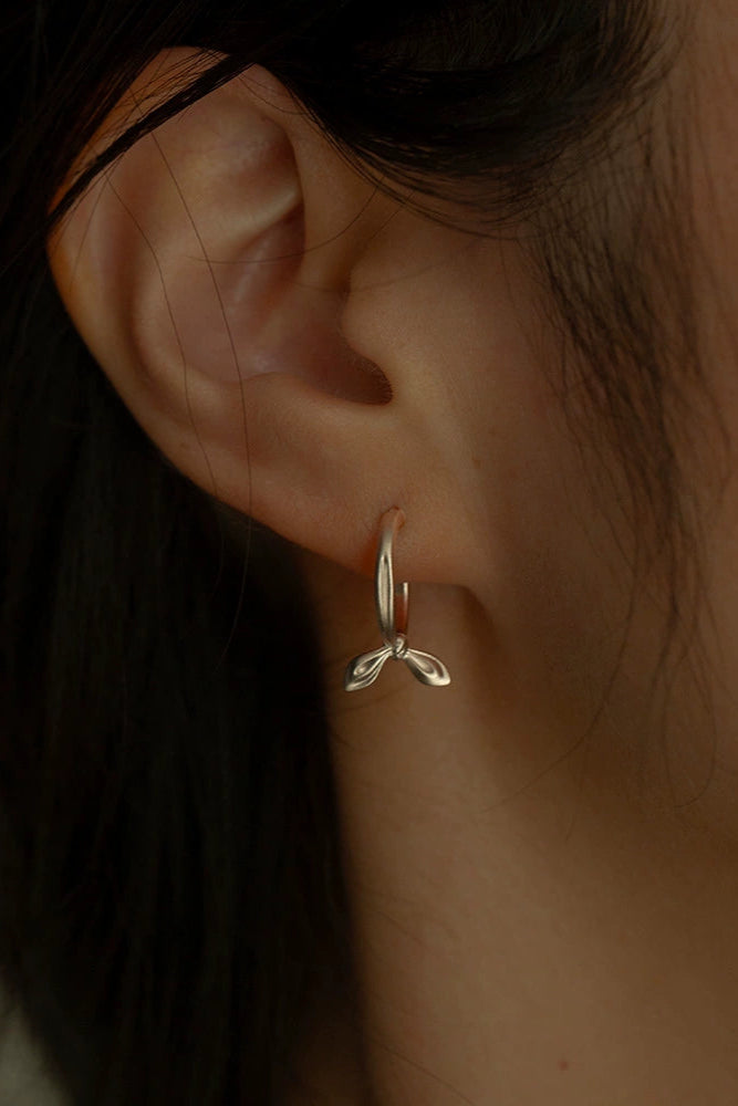 S925シングルノットニッチピアス　B4297