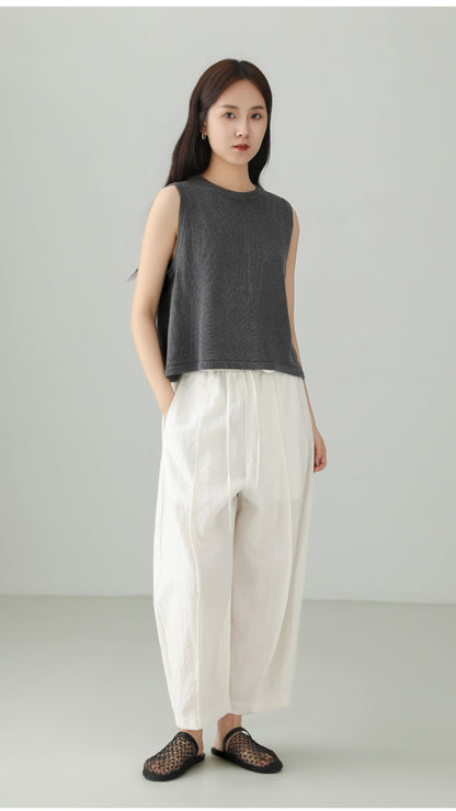 Back Slit Sleeveless Knit Top B4762