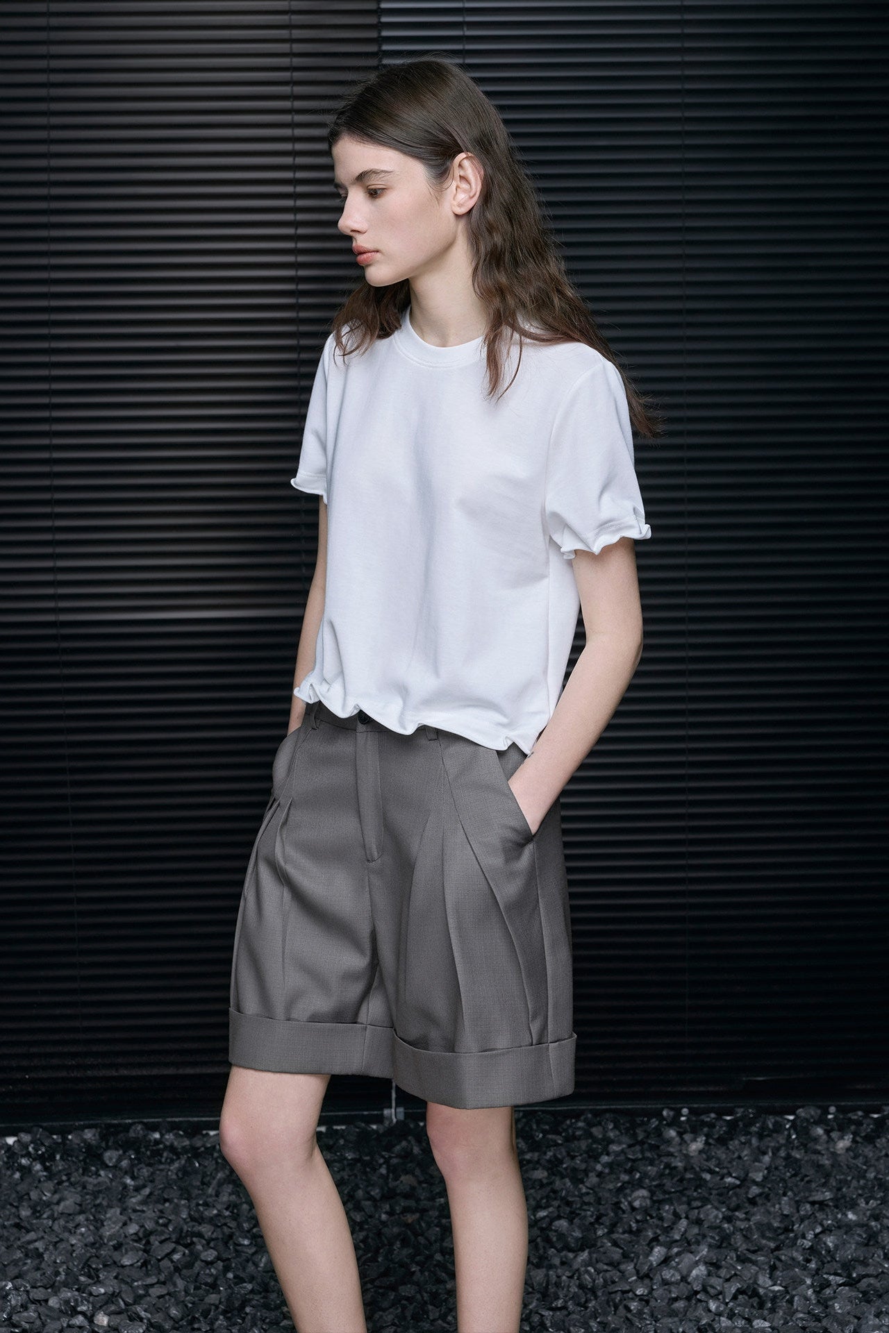 White Wire Petal Sleeve Short T-Shirt B4639