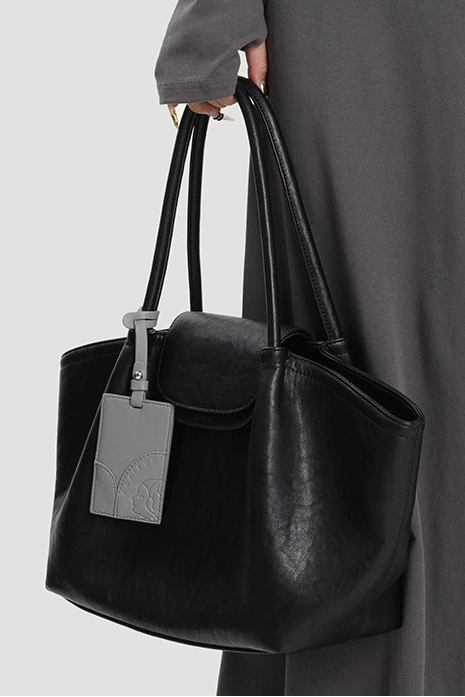 レザーニッチショルダーラージトートバッグ　B4412
