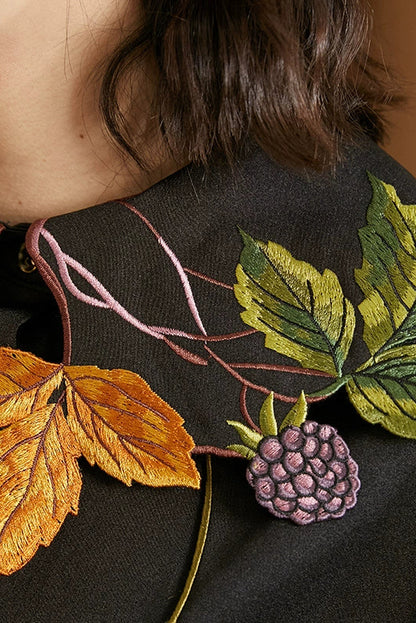 葉子和漿果刺繡領襯衫 B4459