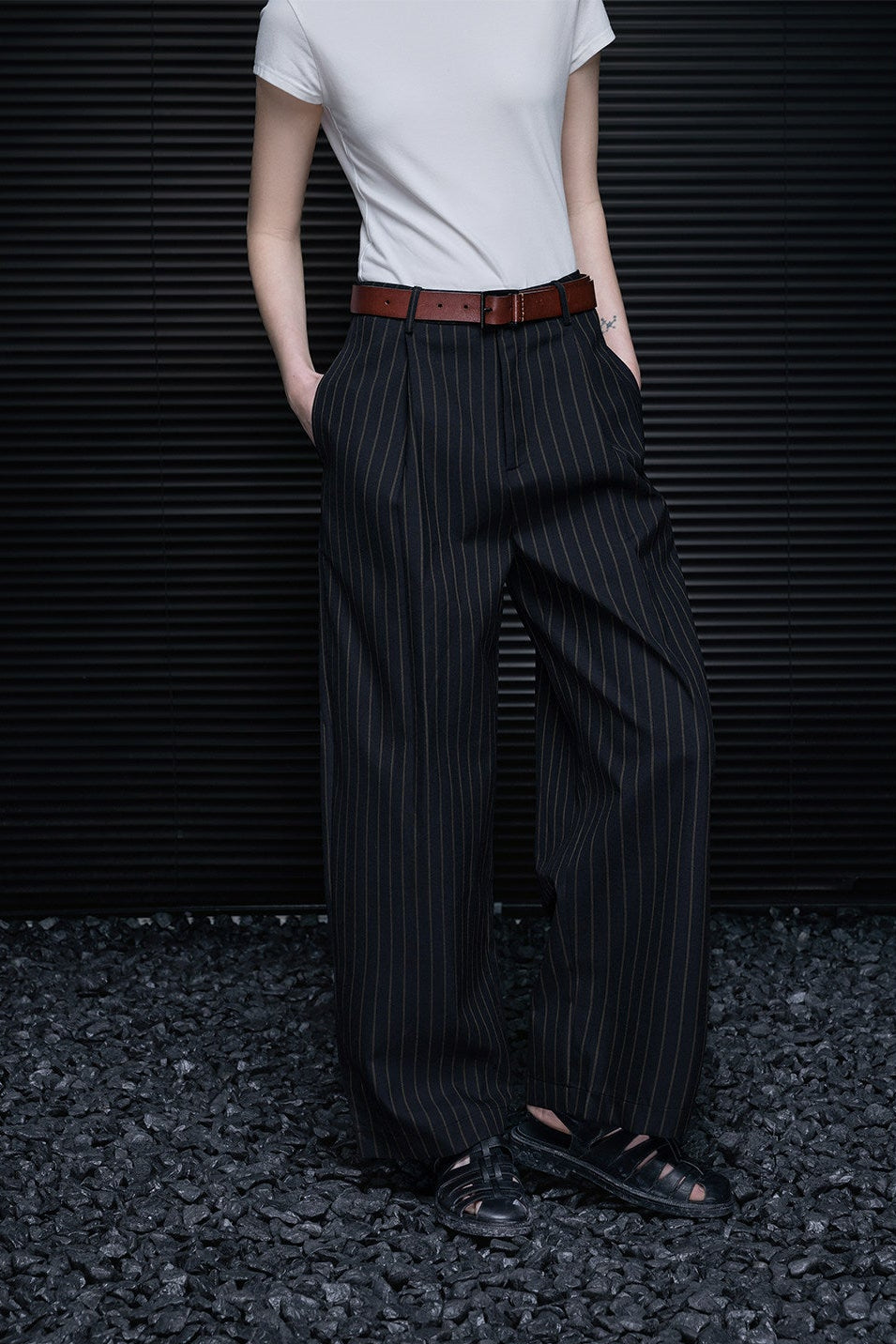 ストライプストレートワイドスーツパンツ　B4739