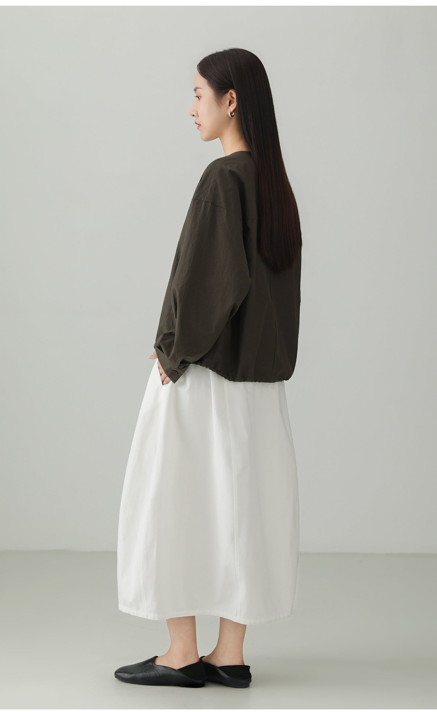 ミニマルクルーネックプルオーバーシャツ　B4729