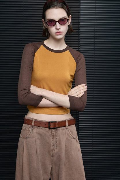 コントラストカラー7分袖スリムTシャツ　B4681