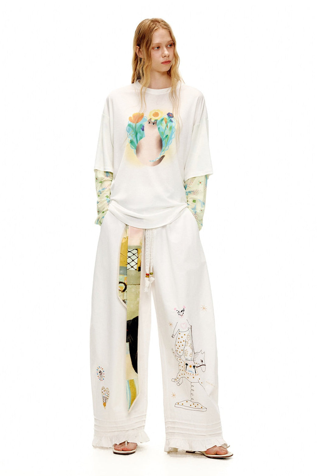 刺繡フリルルーズカーブブレードパンツ　B4600