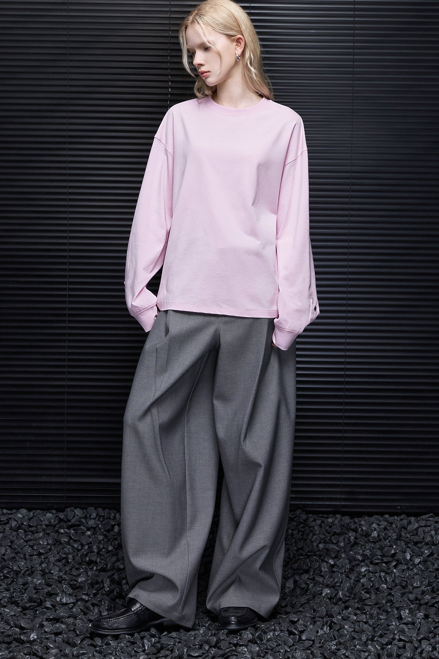 ピンククルーネックドロップショルダー ルーズTシャツ　 B4931