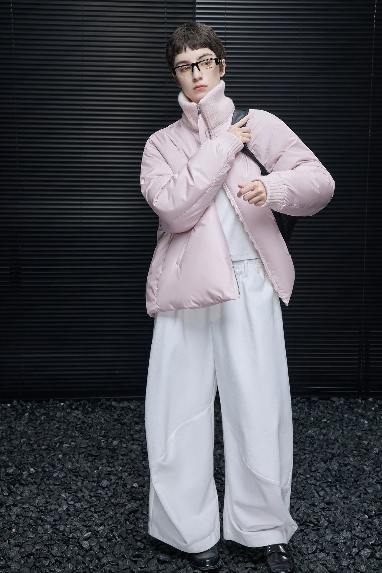 ピンクスタンドカラーダウンジャケット　B4541