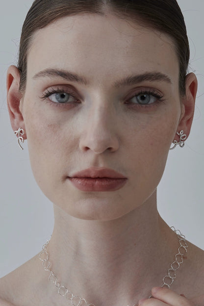 S925 Asymmetrical Chic Silk Twist Stud Earrings B4129