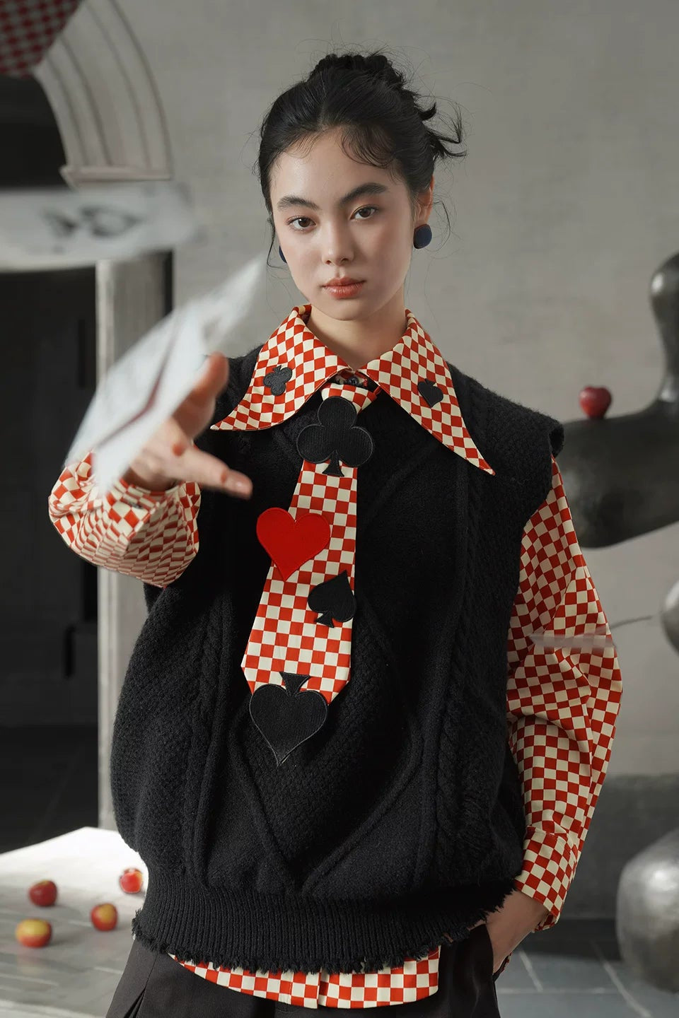 チェック柄トランプ刺繡ネクタイ　B4583