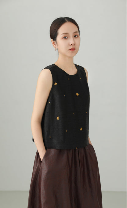 100％マルベリーシルク香雲紗刺繍入りノースリーブトップス　B4884