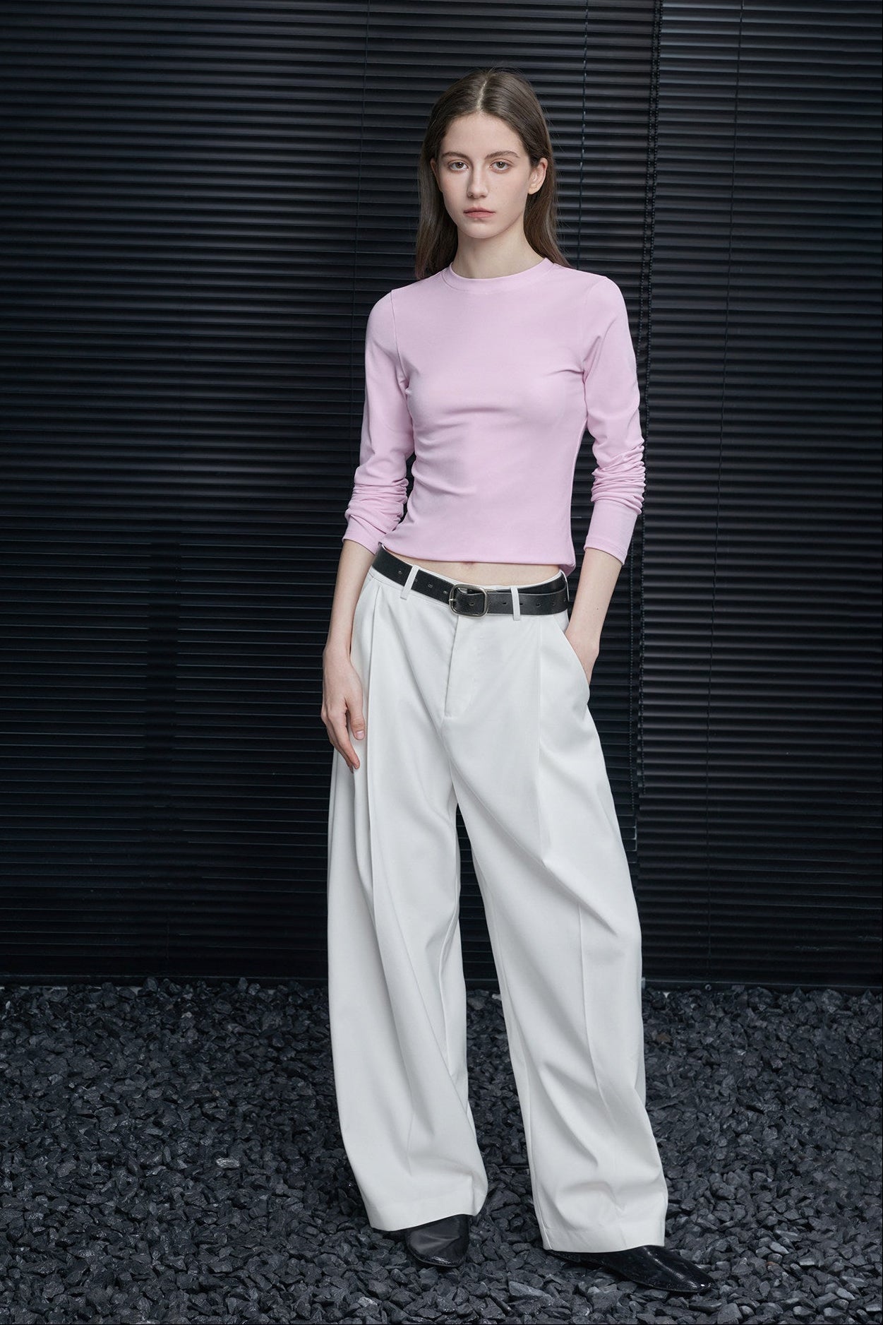 ホワイトストレートスーツワイドパンツ　B4686