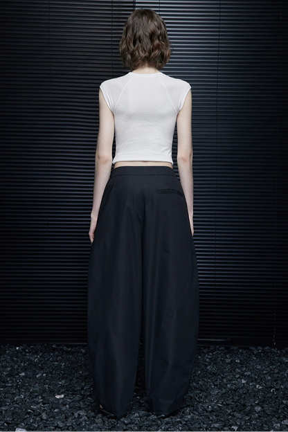 ブラックコットンコクーンタイプルーズハンサムパンツ　B4062