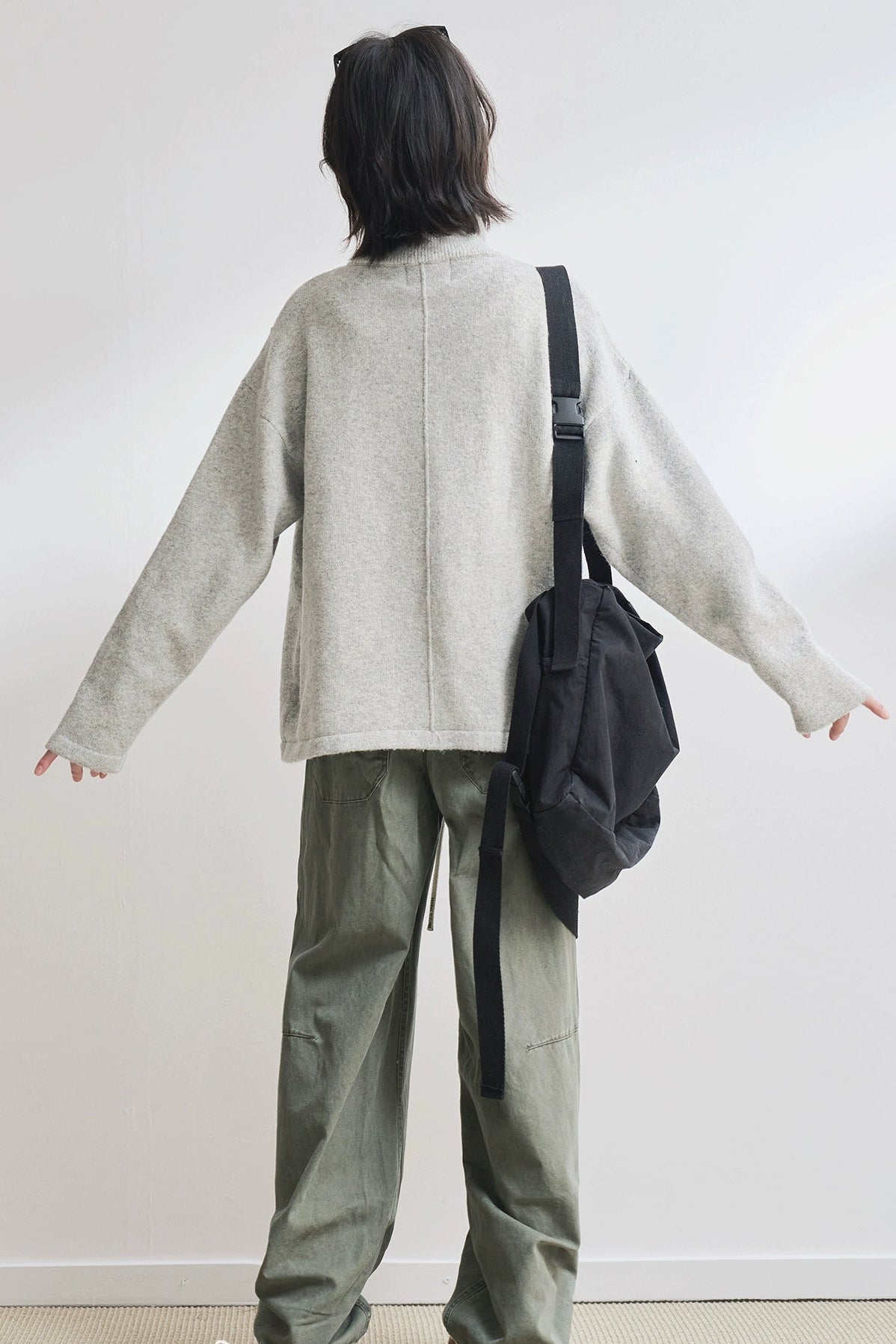 高領拉鍊寬鬆毛衣 B4429