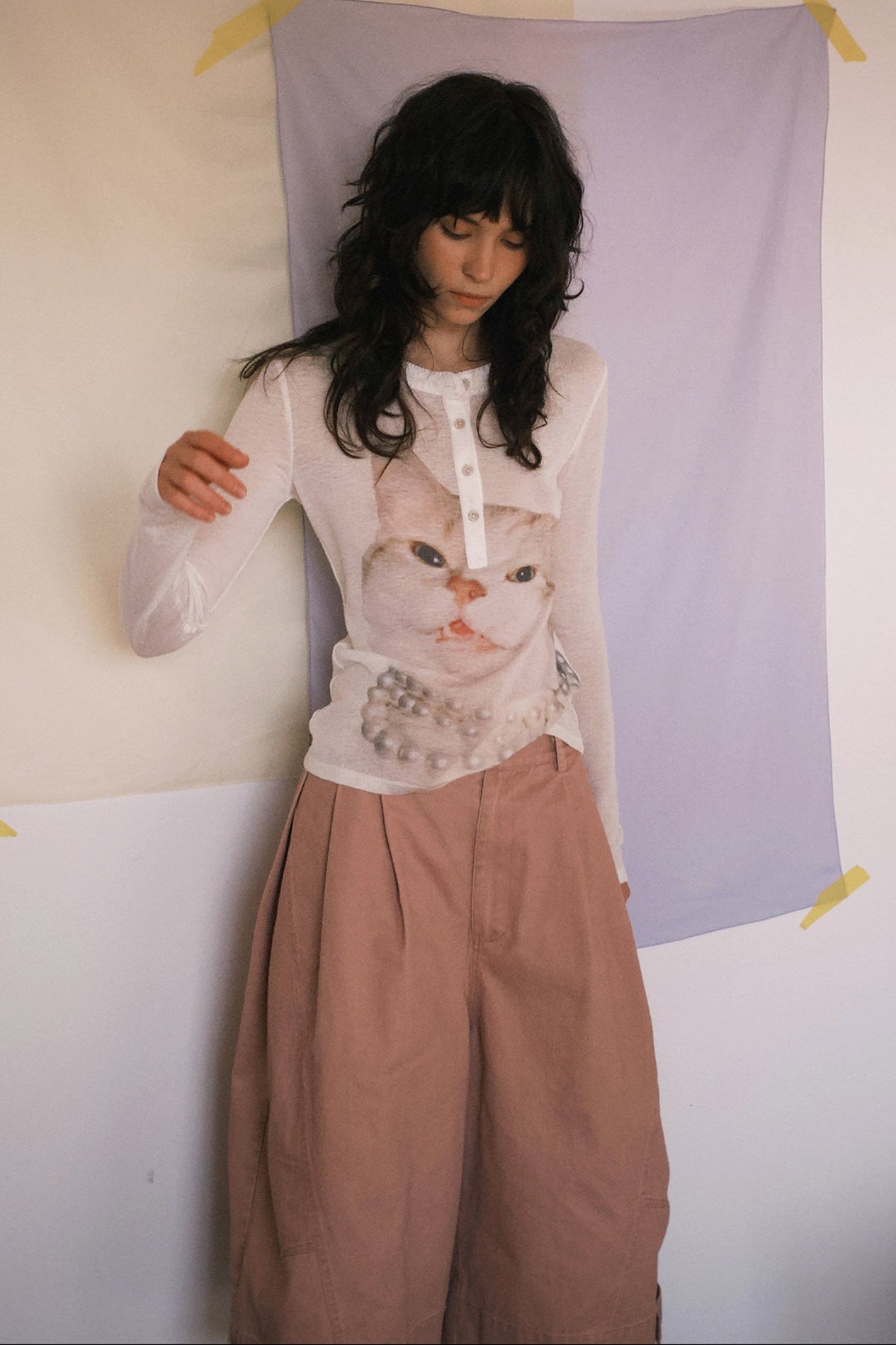 キャットプリントテンセルウールヘンリーネックTシャツ　B4595