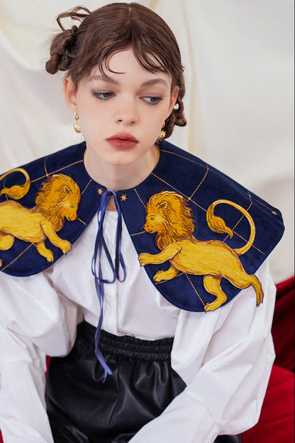 Venetian Guardian Leo Embroidered Faux Collar B4570