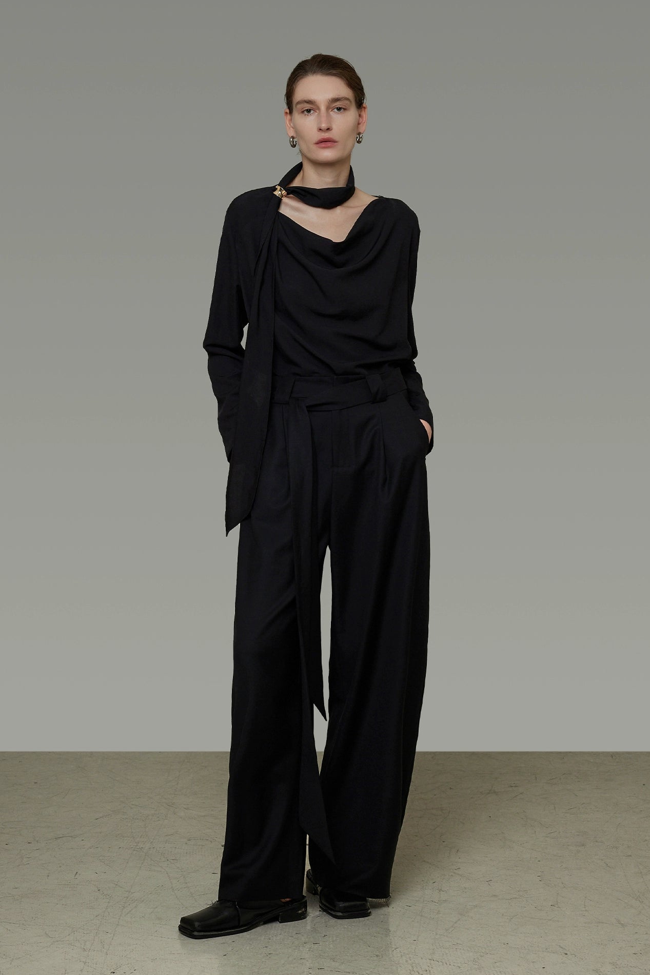 ストリーマーVネックハイエンドシャツ　B4289