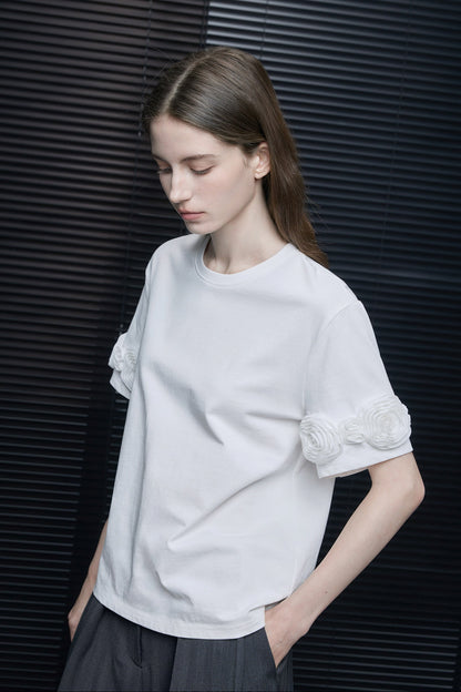 3Dフラワーホワイトコットン半袖Tシャツ　B4697