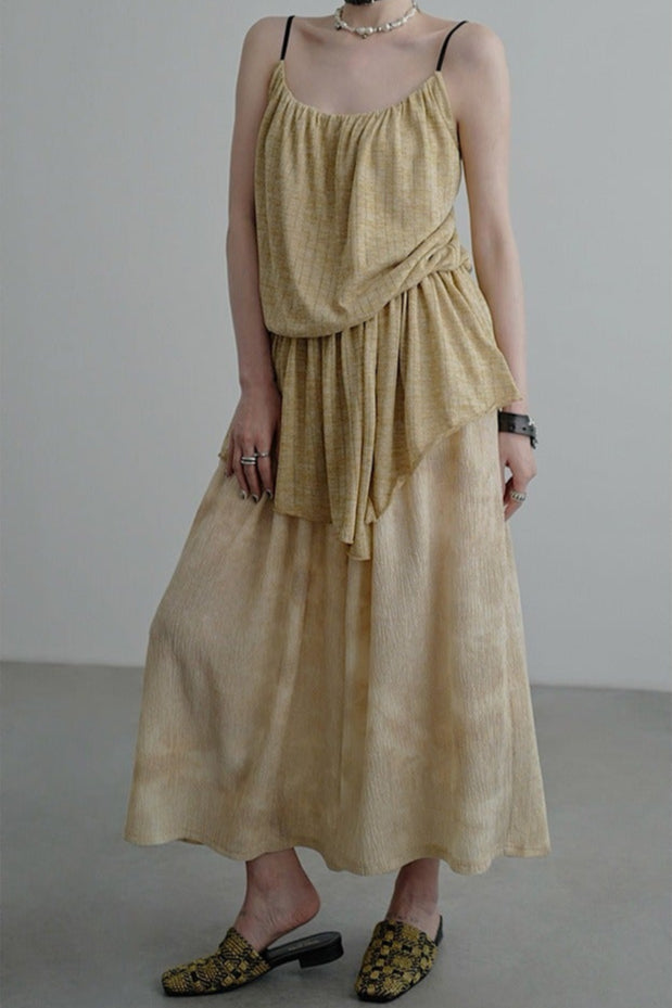 Cropped pants with dense wrinkles B4042