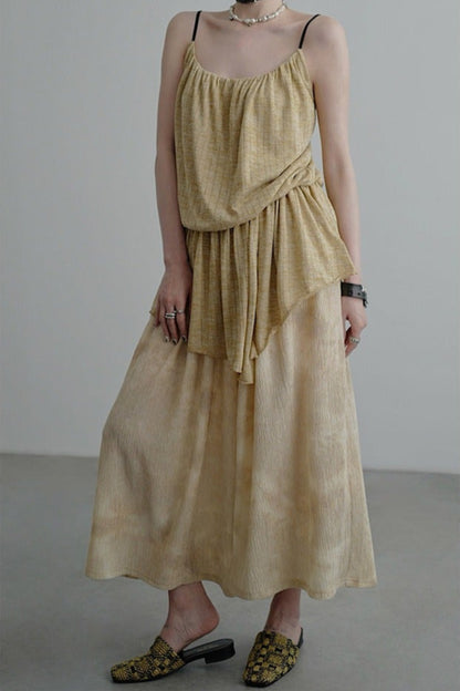 Cropped pants with dense wrinkles B4042