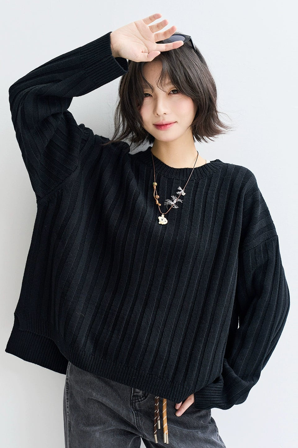 Black drop shoulder loose sweater B4434