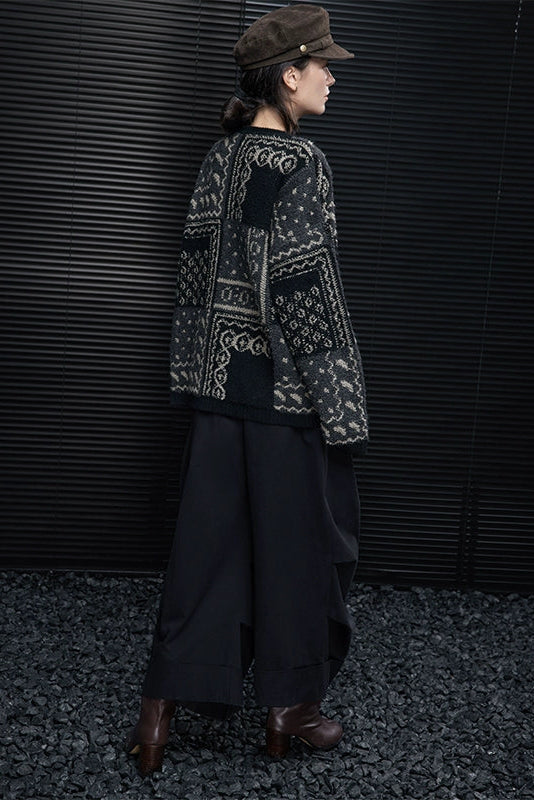 フラワーブラックジャカードニットカーディガン　B4417