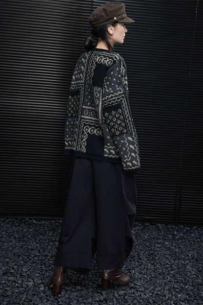 フラワーブラックジャカードニットカーディガン　B4417