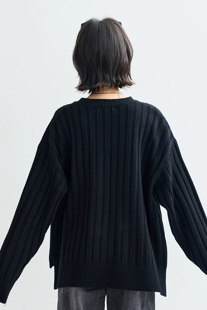 Black drop shoulder loose sweater B4434