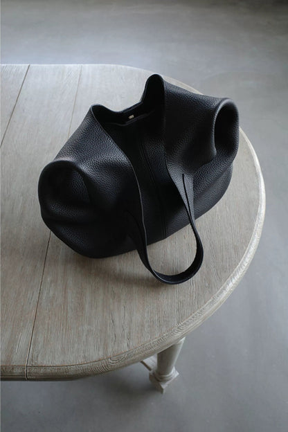 頭層牛皮軟肩包 B4414