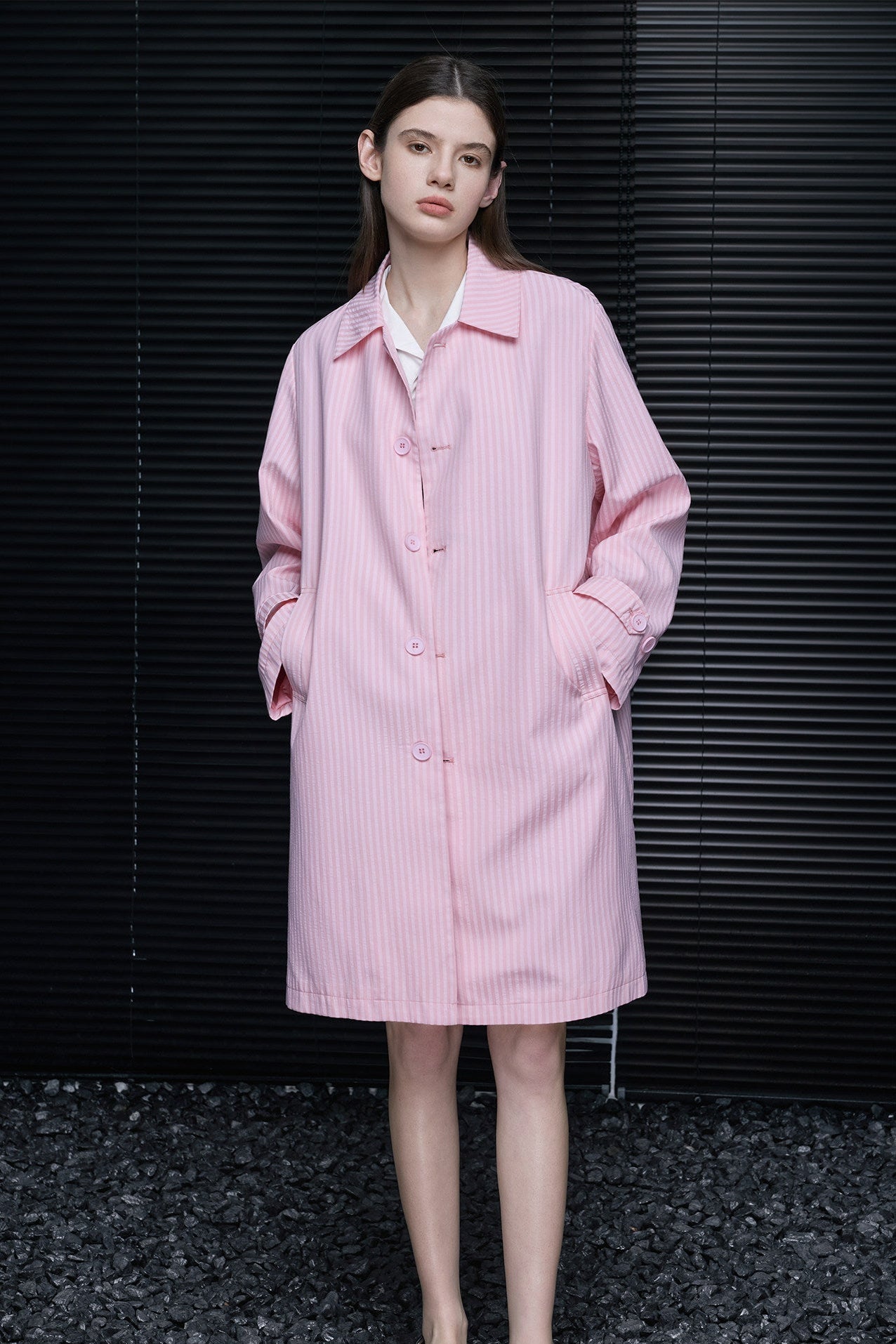 ピンクパフストライプミドル丈コート　B4712