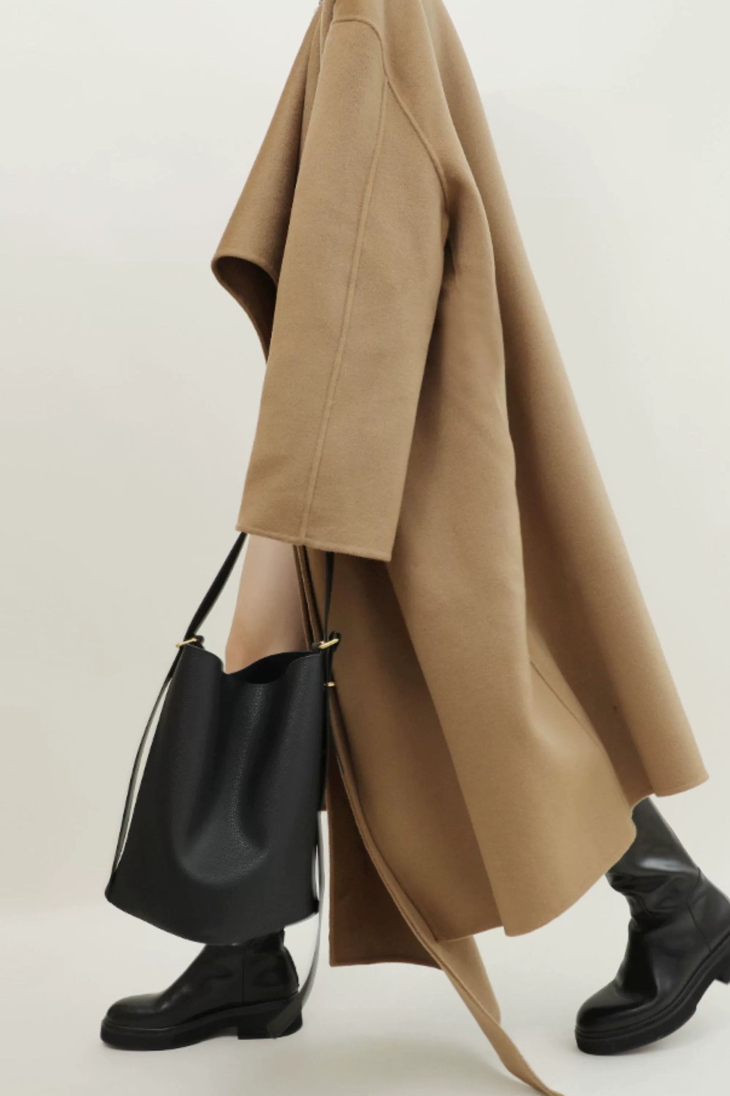 レザーバケットトートバッグ　B4410