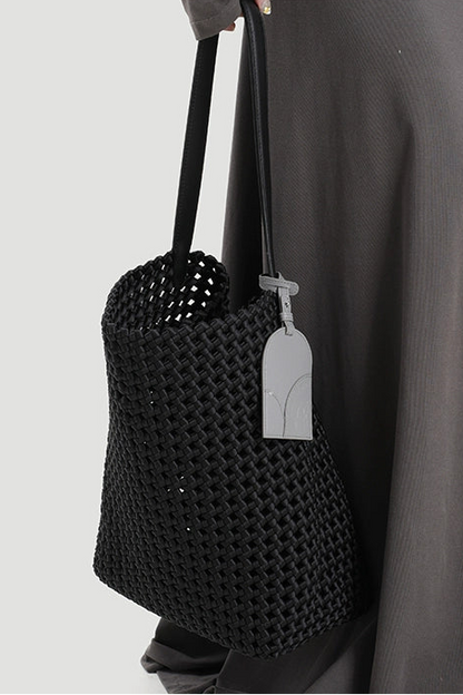 本革手編みシングルショルダーバケットバッグ　B4409