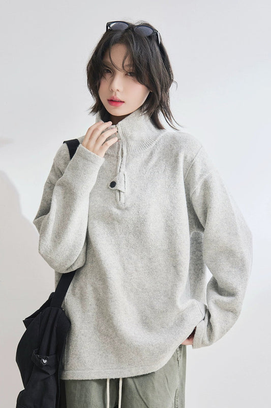 Zippered high neck relaxed sweater B4429