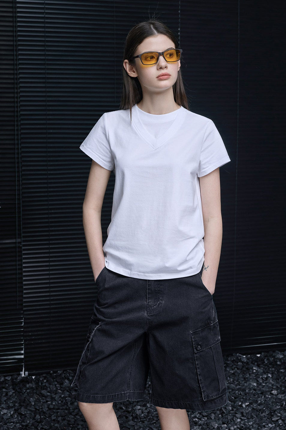 ホワイトコットンユニークダブルカラーTシャツ　B4733