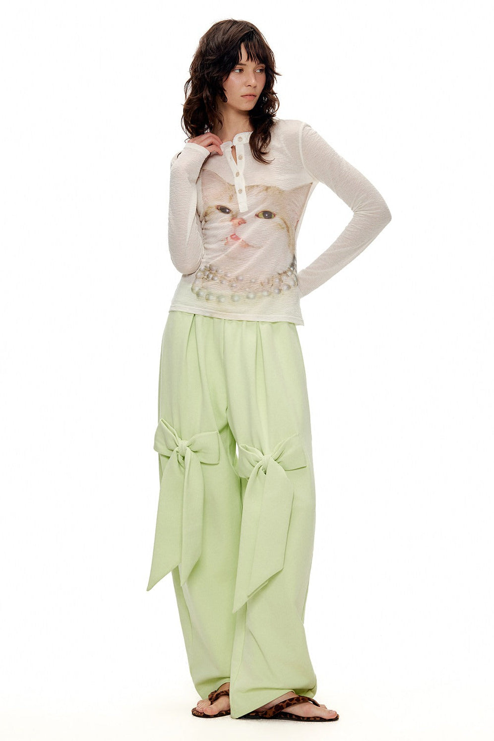 キャットプリントテンセルウールヘンリーネックTシャツ　B4595