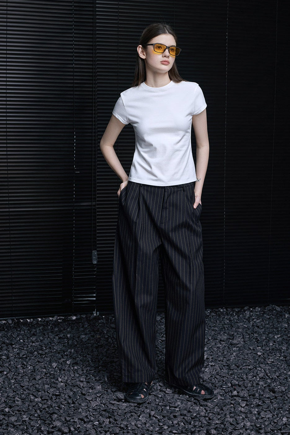 ホワイトシンプルスリムフィットTシャツ　B4738