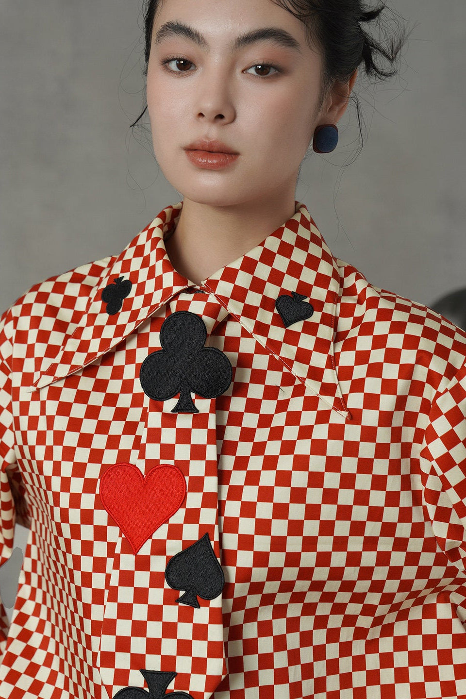 レトロチェック柄トランプ刺繡ラペルシャツ　B4582