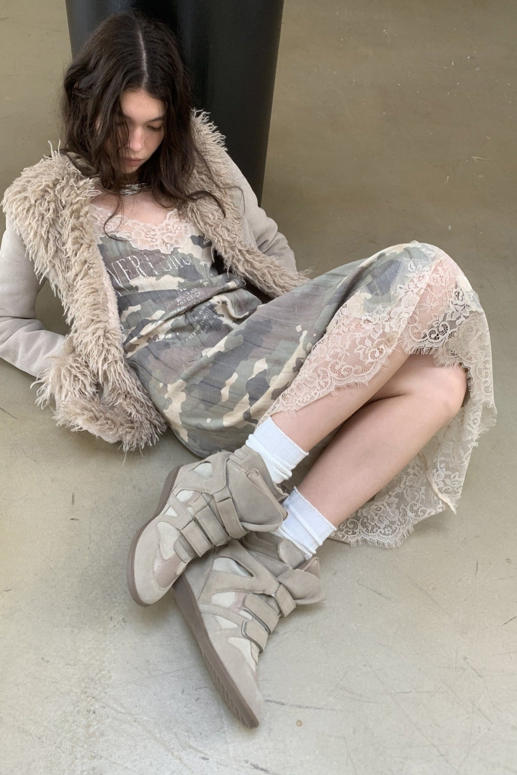 迷彩蕾絲V領吊帶裙 B4394