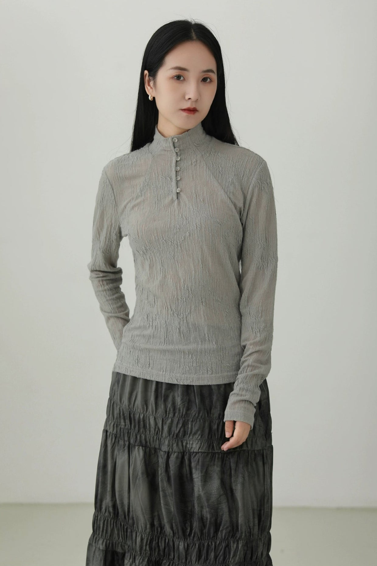 Half-high collar textured long-sleeved T-shirt B4275
