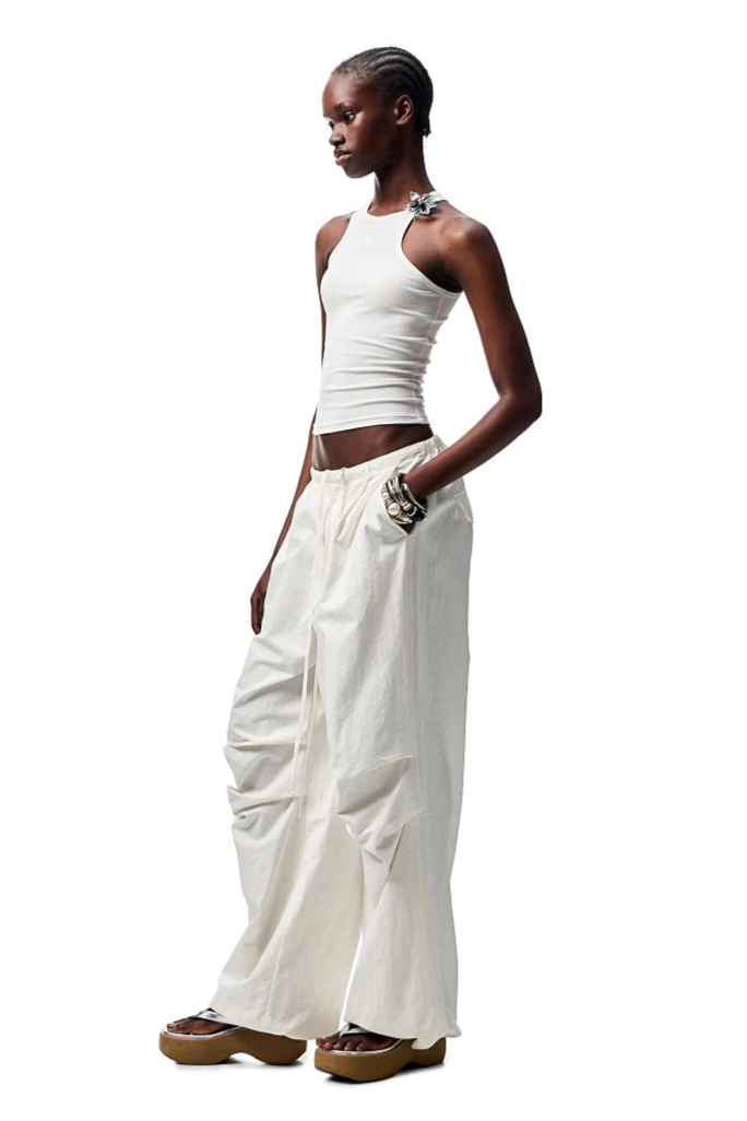 ヴィンテージダメージウオッシュ立体プリーツカーゴパンツ　B3943