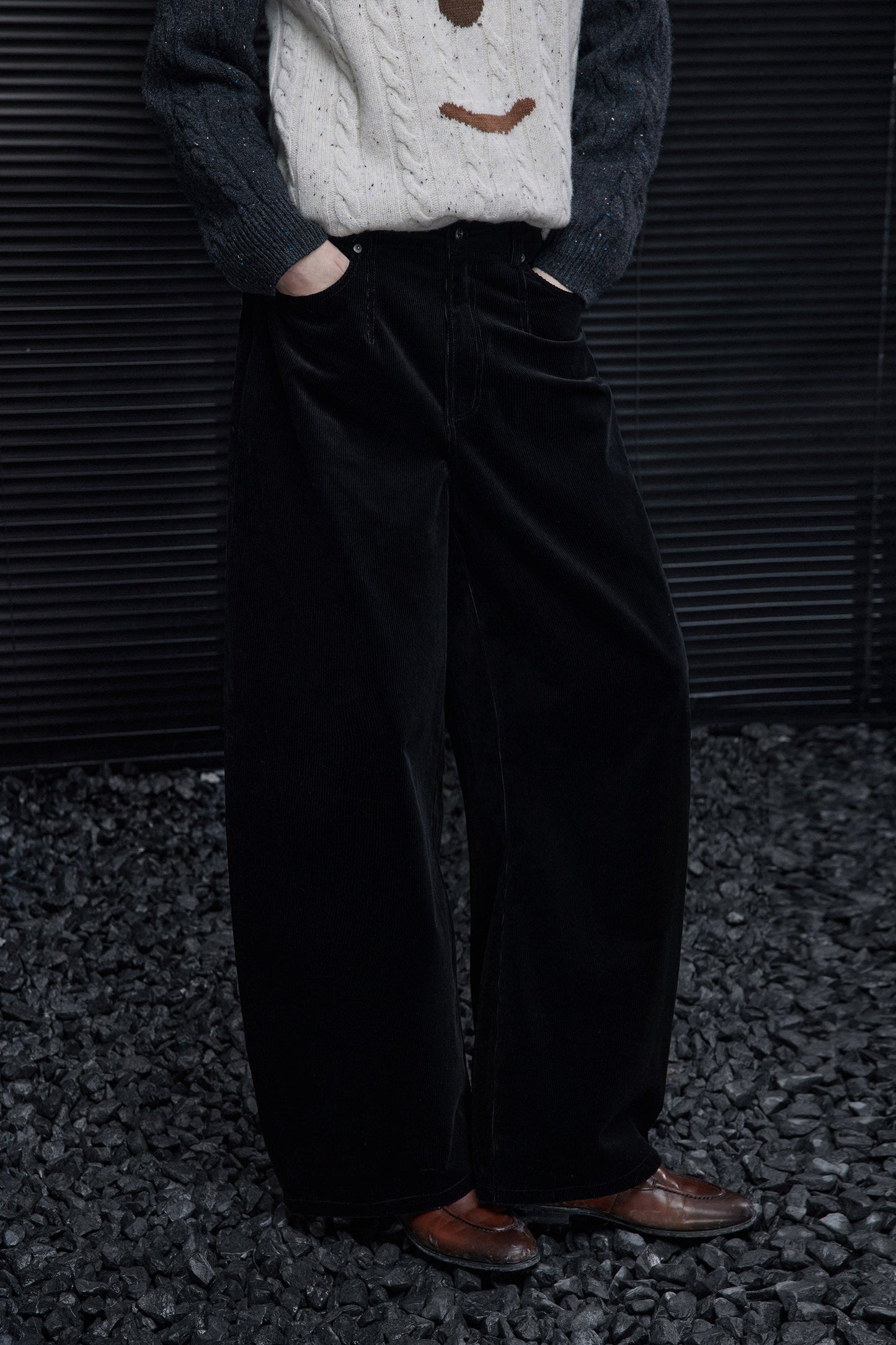 ブラックコーディロイコットンワイドパンツ　B4578