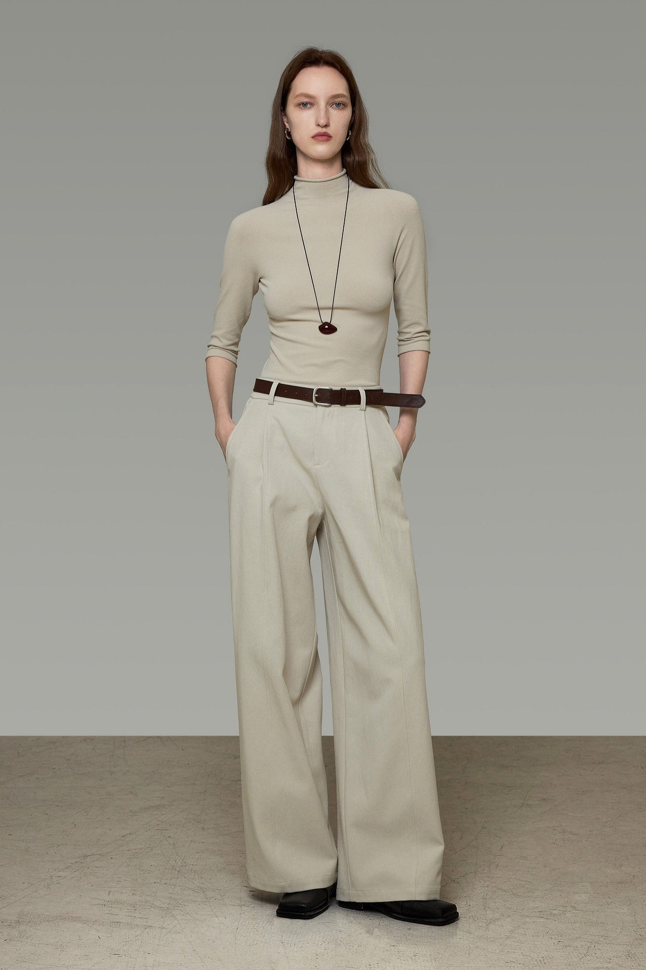 Lyocell Cotton Off-White Pleated Wide-Leg Pants B4912