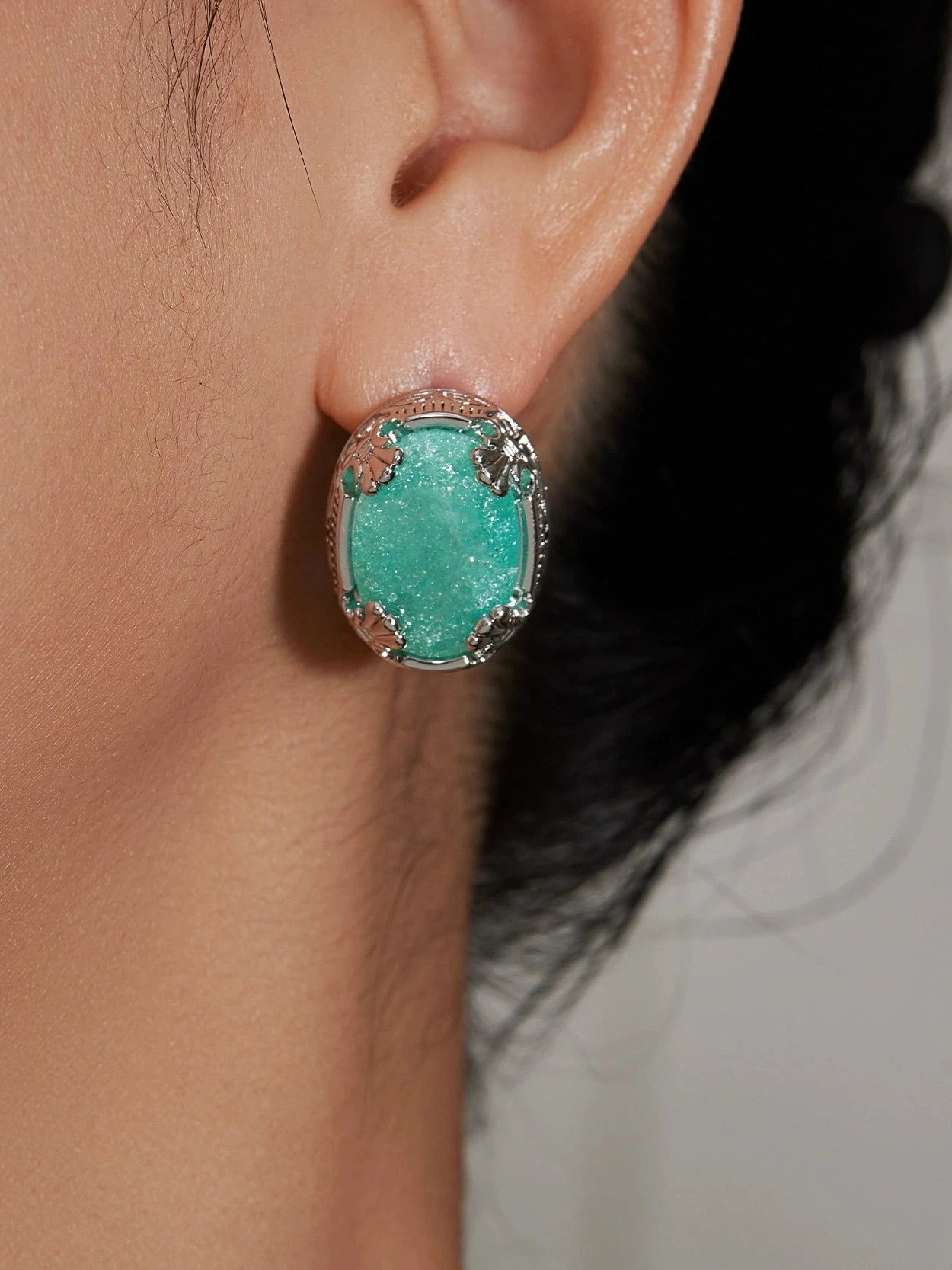 Ice crystal vintage earrings B2686