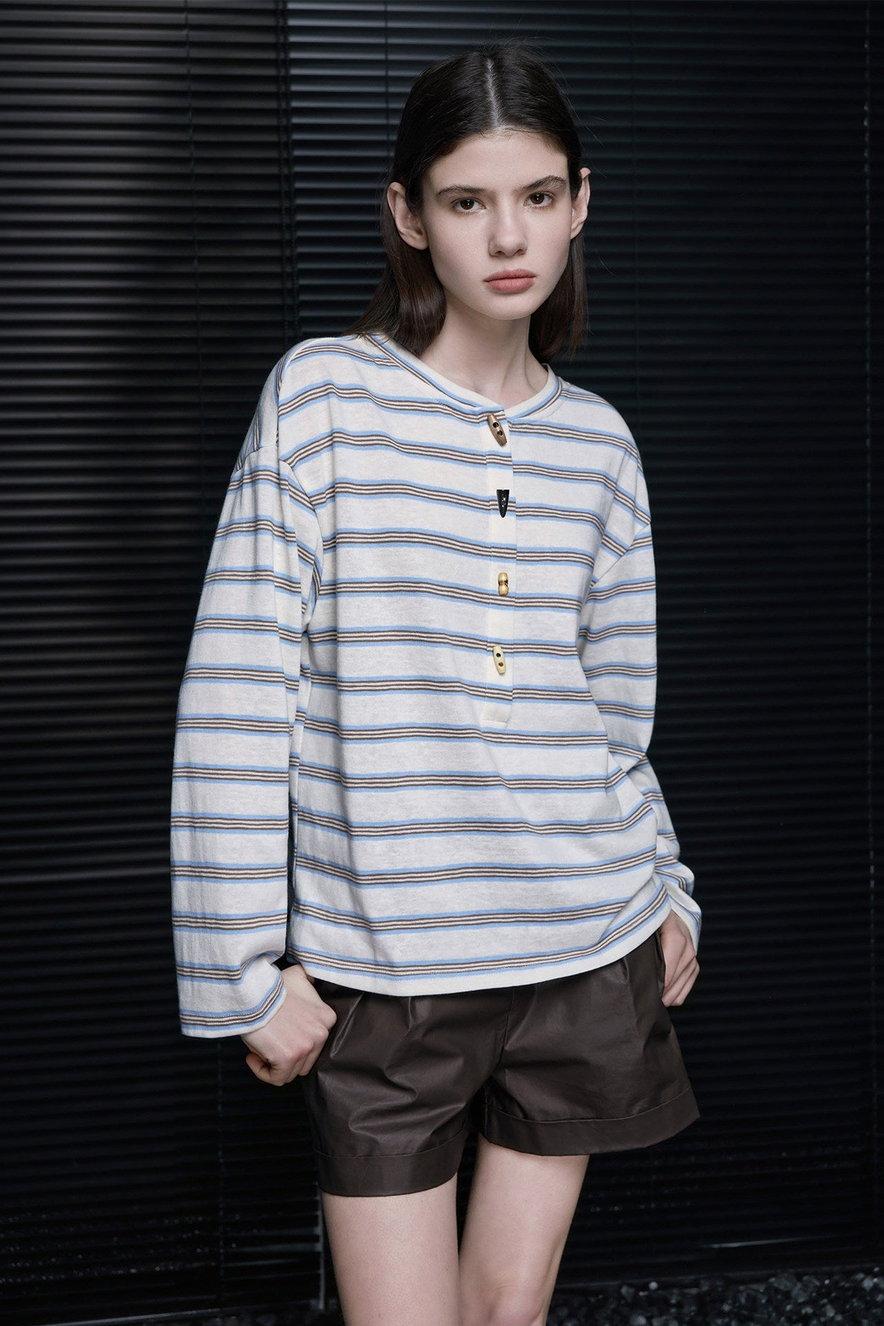 ホーンボタンストライプ長袖Ｔシャツ　B4685